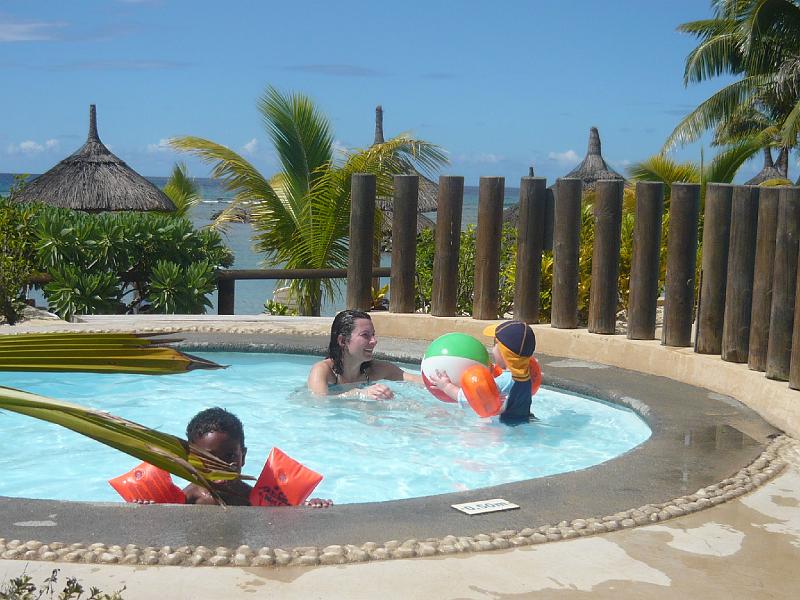 P1000140.JPG - Baby pool