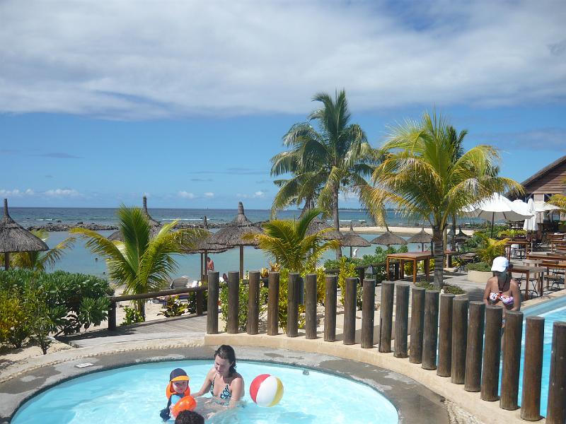 P1000146.JPG - Hotel pool and beach