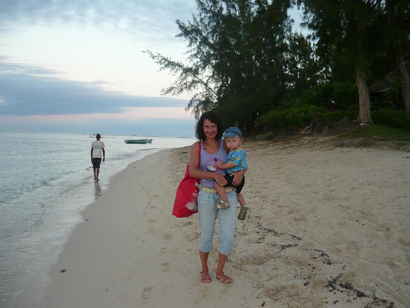 P1000316.JPG - Turtle bay 06:45 on the way to the Fishing tour