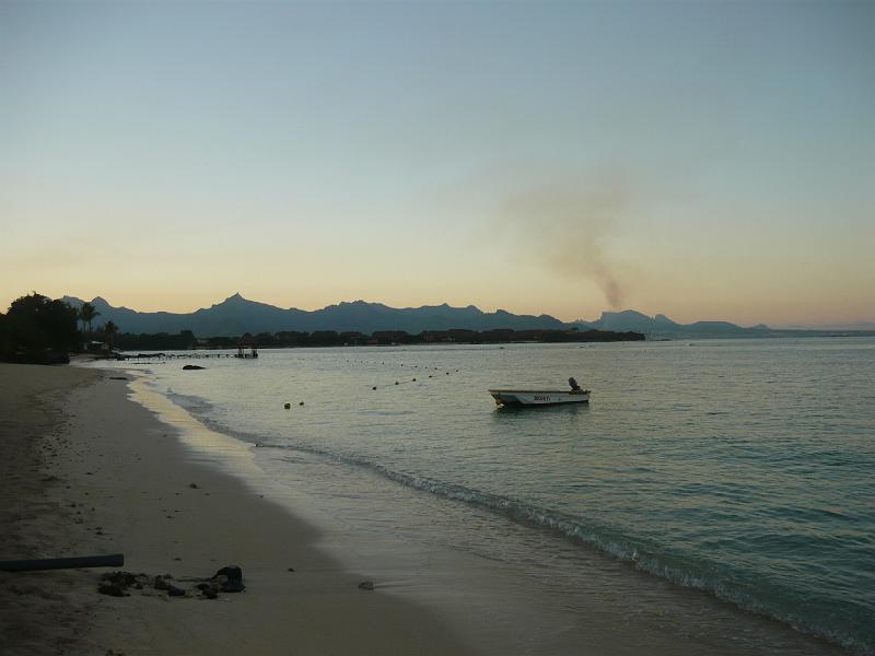 P1000317.JPG - Turtle bay waiting for our boat